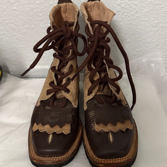 Boots Shoes - Woman’s Lace up Western boots